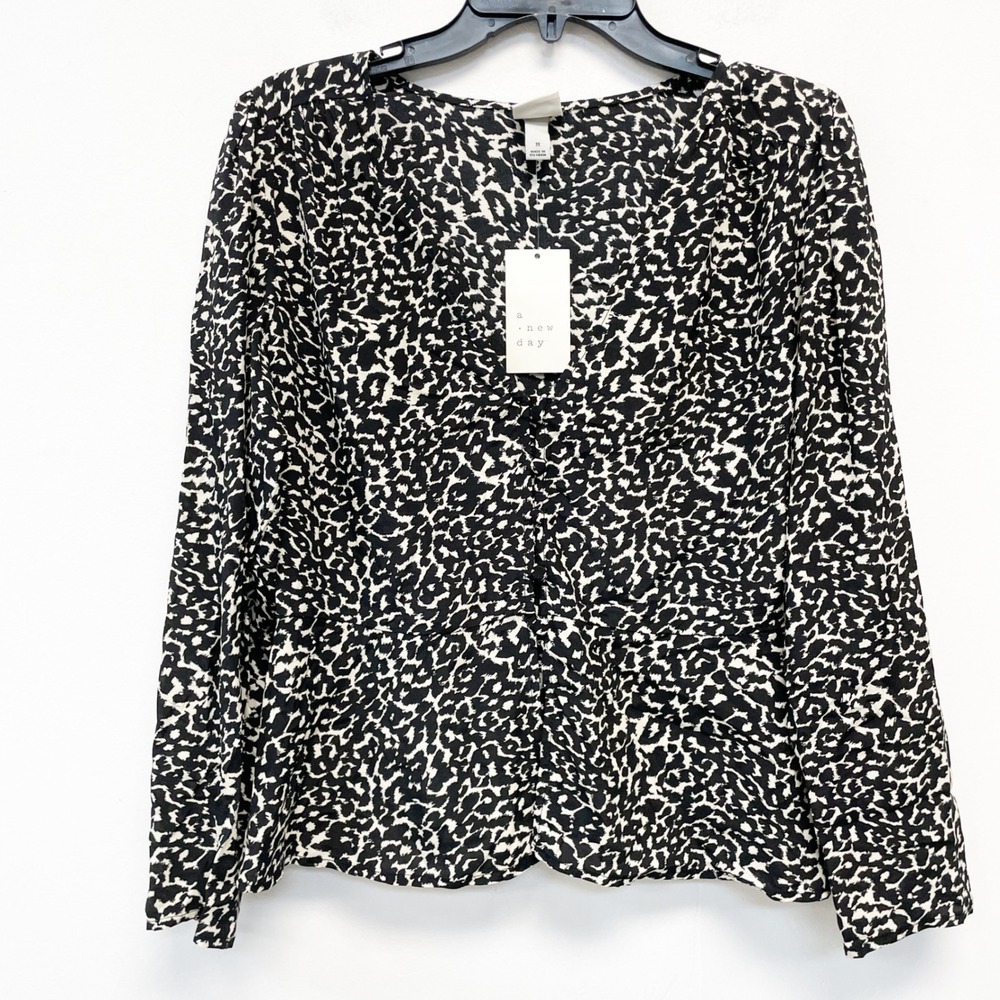 A New Day Women's Black White Animal Print V-Neck Long Sleeve Blouse Size M